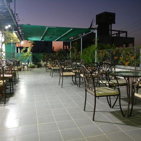 Aashiyana Inn Nashik Exterior foto